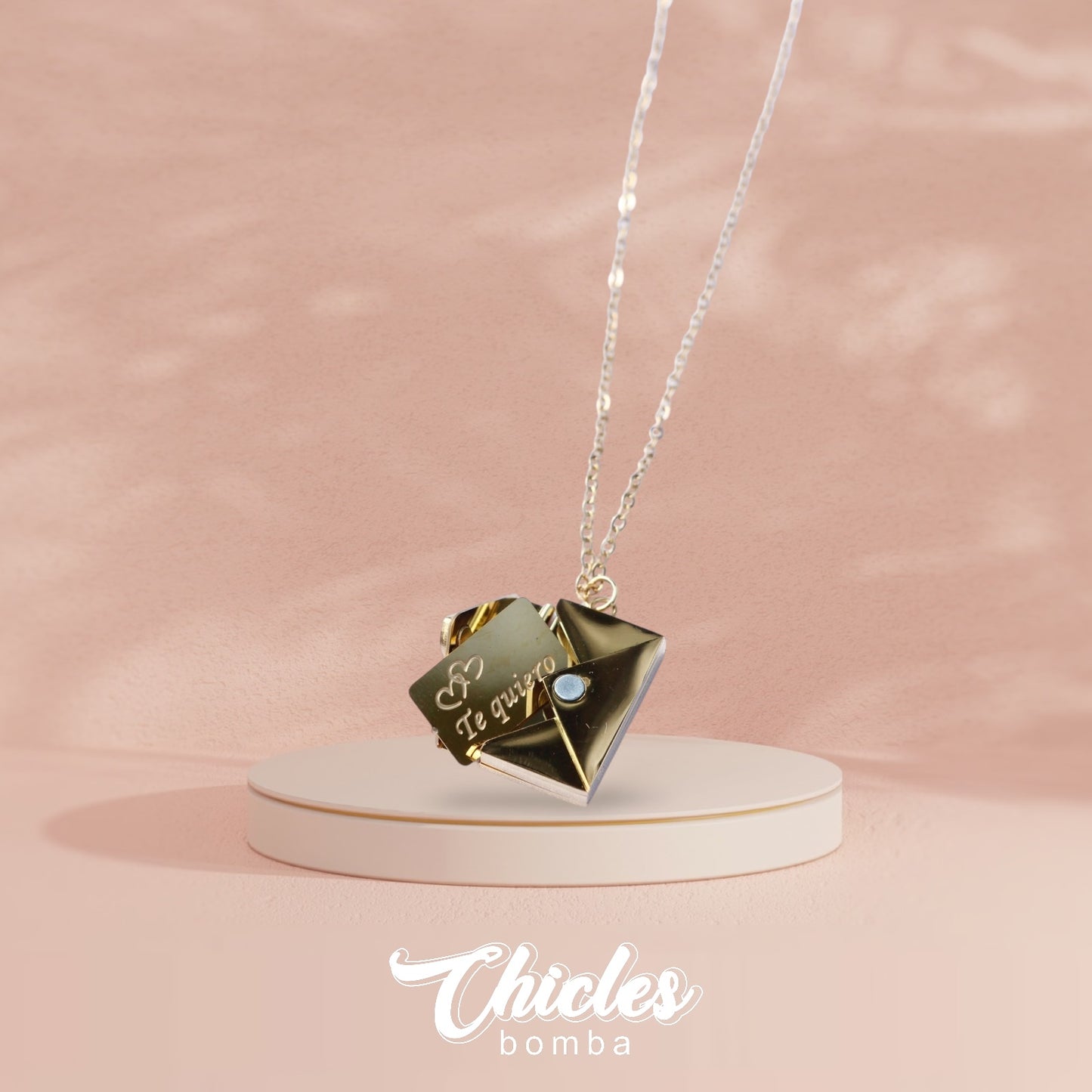 Carta de quiero dorada