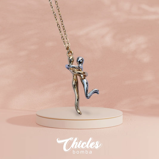 Collar pareja bailando