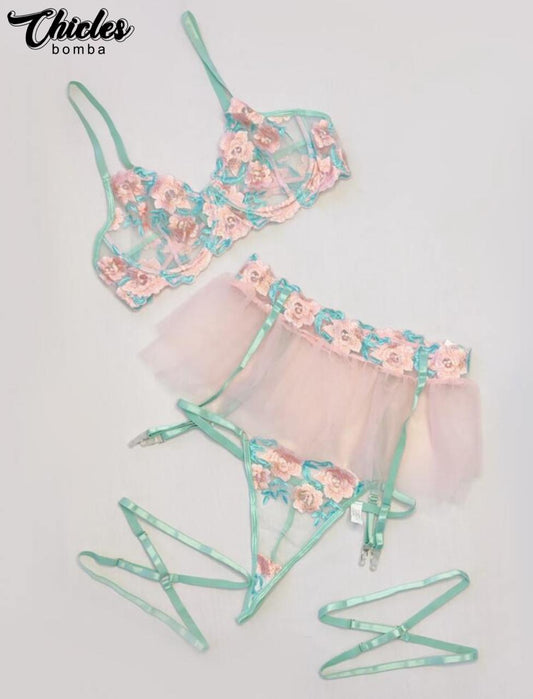 Lencería Verde con Flores Rosas